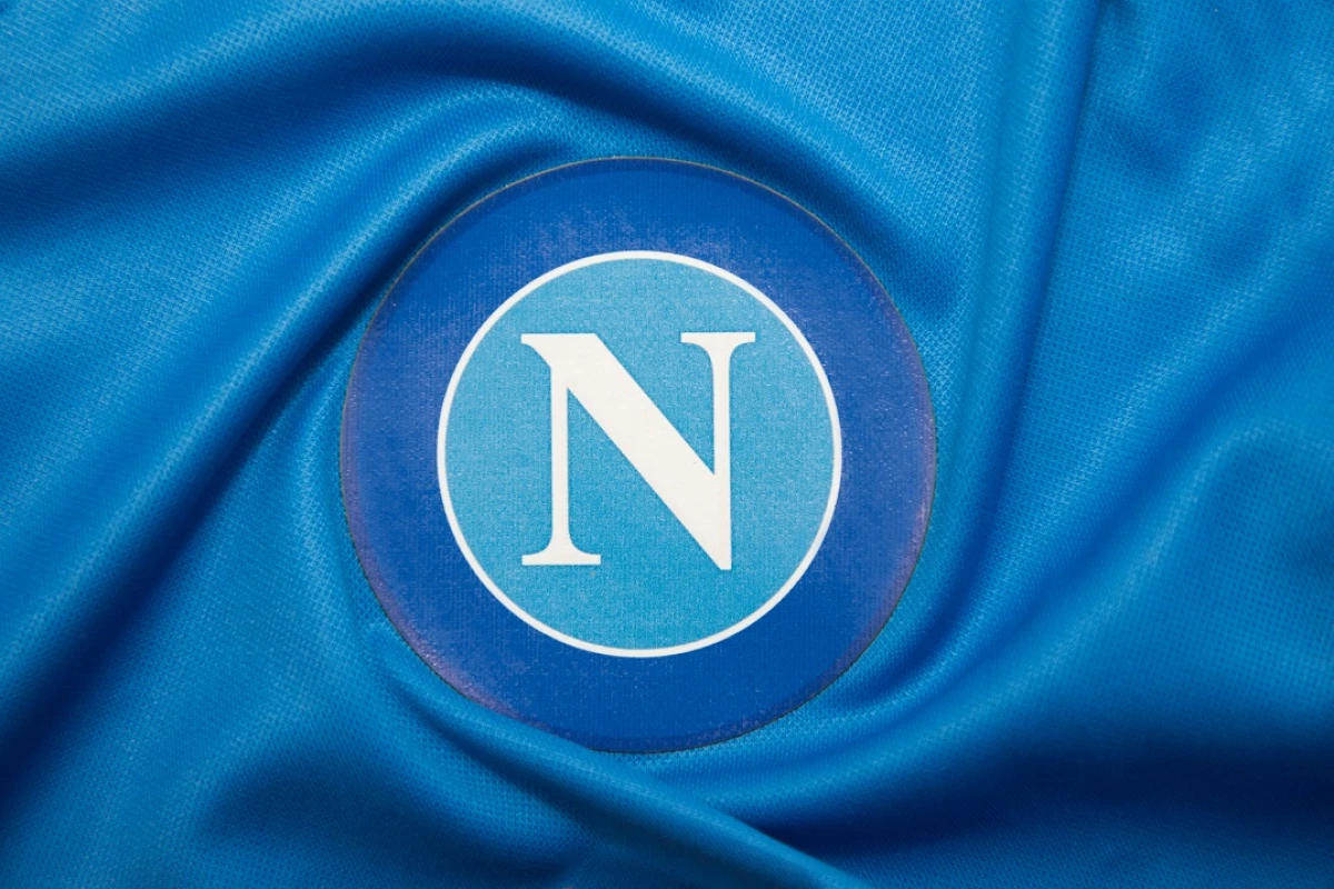 Napoli finalizuje transfer środkowego napastnika! To syn znanego trenera
